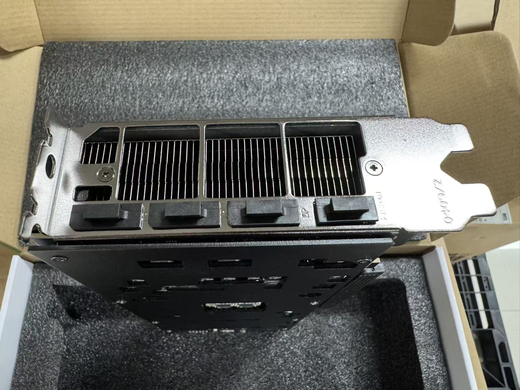 Untuk Kartu Grafis GeForce RTX - Rtx 4070 Ti Super 16Gb ulasan dan harga